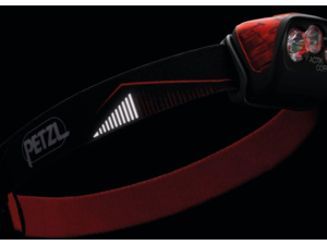 Čelovka PETZL Actik Core Red