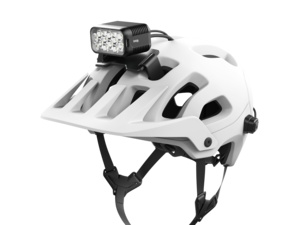 Přední světlo KNOG Blinder X 2300 lm + 10,000 mAh Battery (Helmet Kit)