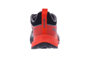 Běžecké boty INOV-8 Trailfly M (P) Black/Fiery Red/Dark Grey